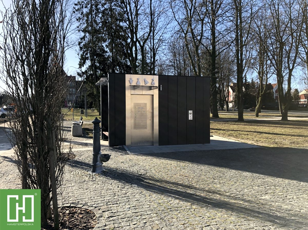 Automatyczna toaleta publiczna Phoenix UNO Modern w Gołdapi na rynku
